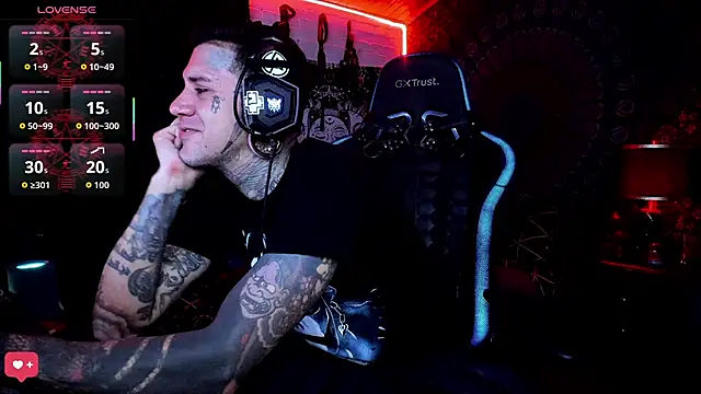 Snapshot of josh__ackerman chatting on 09-08-25, 06:40 josh ackerman online show from 09-08-25, 06:40