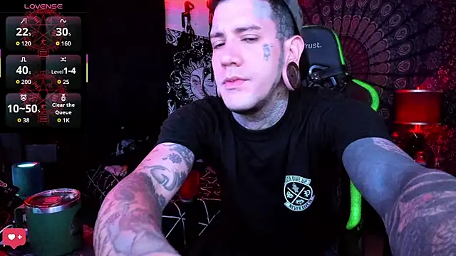 Snapshot of josh__ackerman chatting on 09-22-25, 12:01 josh ackerman online show from 09-22-25, 12:01