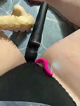 katcclovea online show from 04-12-26, 05:40