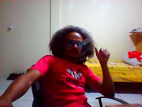 Snapshot of JamesQuaresma chatting on 02-02-25, 04:05 JamesQuaresma online show from 02-02-25, 04:05