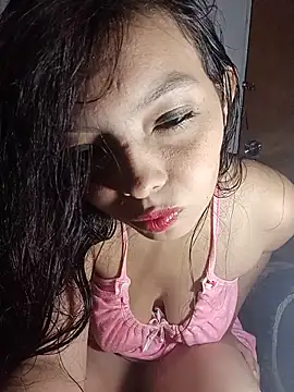 Snapshot of Melanymartinez105 chatting on 05-16-26, 02:41 Melanymartinez105 online show from 05-16-26, 02:41