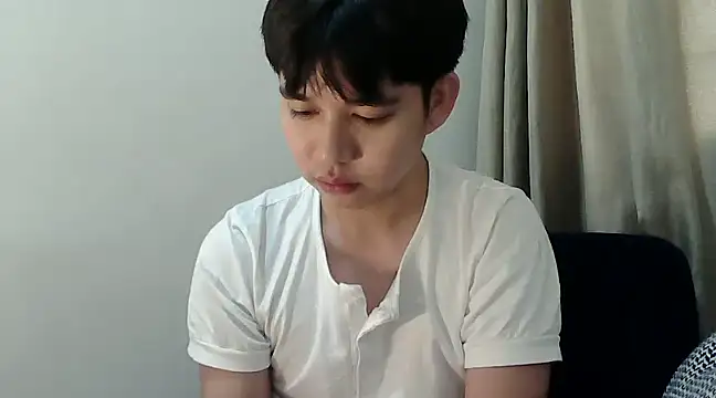 Snapshot of alfonsoasiancutie chatting on 12-24-24, 03:16 alfonsoasiancutie online show from 12-24-24, 03:16