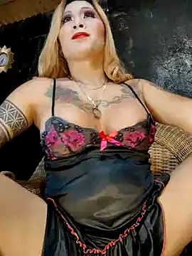 Snapshot of Asian_SandraTS_margo chatting on 02-15-25, 07:28 Asian SandraTS margo online show from 02-15-25, 07:28