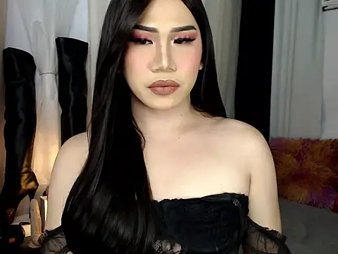 Snapshot of elise_bloom69 chatting on 11-19-25, 04:40 elise bloom69 online show from 11-19-25, 04:40