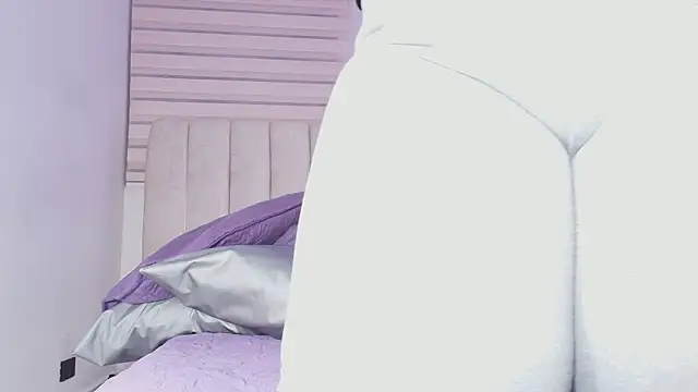  ebony-queen  online show from 02-18-26, 03:02