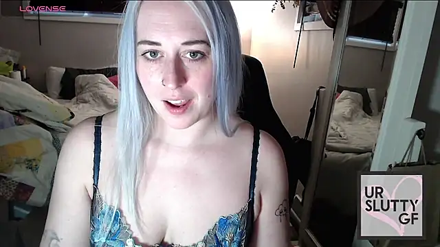 Snapshot of ursluttygf chatting on 11-08-25, 10:08 ursluttygf online show from 11-08-25, 10:08