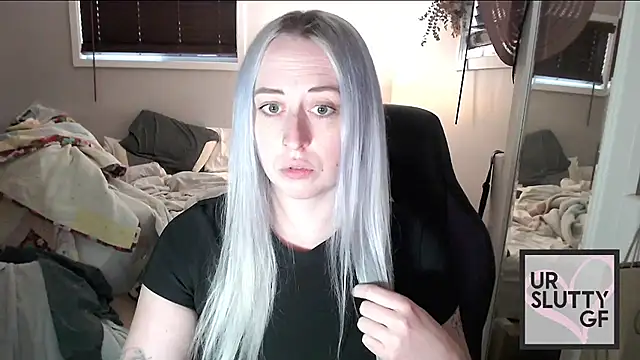 Snapshot of ursluttygf chatting on 11-14-25, 10:07 ursluttygf online show from 11-14-25, 10:07