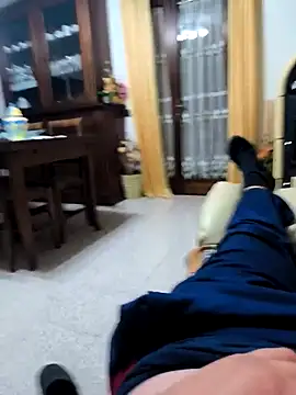 Snapshot of manuel9428 chatting on 11-19-25, 09:48 manuel9428 online show from 11-19-25, 09:48