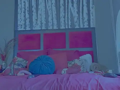 MissParis26 online show from 10-16-25, 09:43