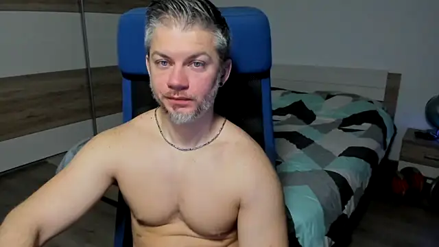 RobbyShawz online show from 01-25-25, 05:40