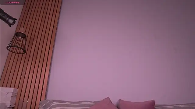 mia-reeves online show from 04-08-26, 02:39