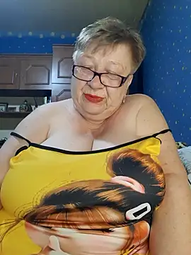Snapshot of Lena_Gaby chatting on 06-26-26, 06:40 Lena Gaby online show from 06-26-26, 06:40