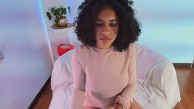 Snapshot of Belkaj chatting on 03-07-25, 09:48 Belkaj online show from 03-07-25, 09:48