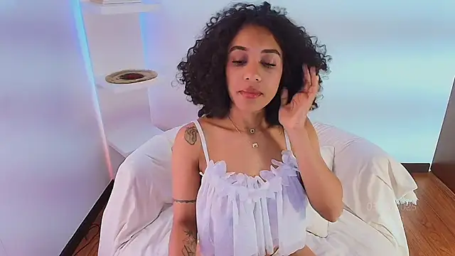 Snapshot of Belkaj chatting on 03-13-25, 08:54 Belkaj online show from 03-13-25, 08:54