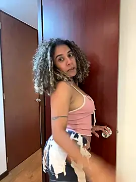 Snapshot of Belkaj chatting on 12-02-25, 01:11 Belkaj online show from 12-02-25, 01:11