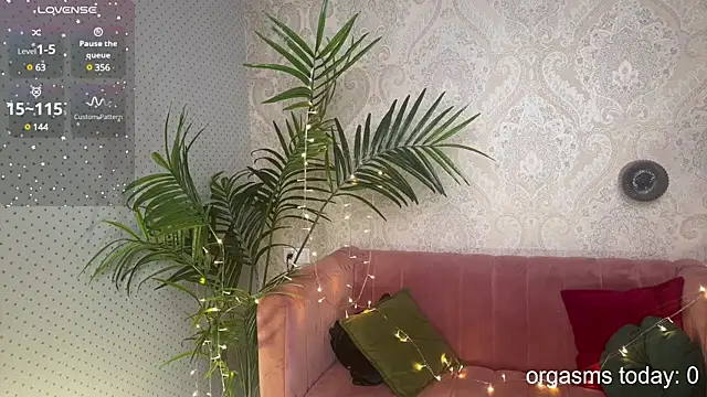 01 lili 01 online show from 12-30-24, 09:59