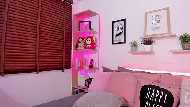 Nata Villalobos online show from 02-17-26, 02:08