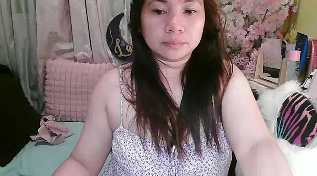 Snapshot of OhmyPinay chatting on 12-02-24, 01:58 OhmyPinay online show from 12-02-24, 01:58