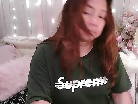 Snapshot of OhmyPinay chatting on 09-16-25, 04:46 OhmyPinay online show from 09-16-25, 04:46