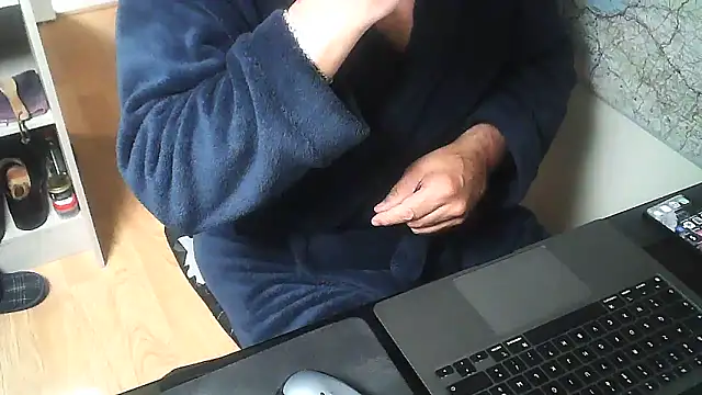 Snapshot of DUDURA@xh chatting on 11-23-25, 02:06 DUDURAxh online show from 11-23-25, 02:06