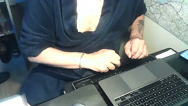 Snapshot of DUDURA@xh chatting on 12-05-25, 07:28 DUDURAxh online show from 12-05-25, 07:28