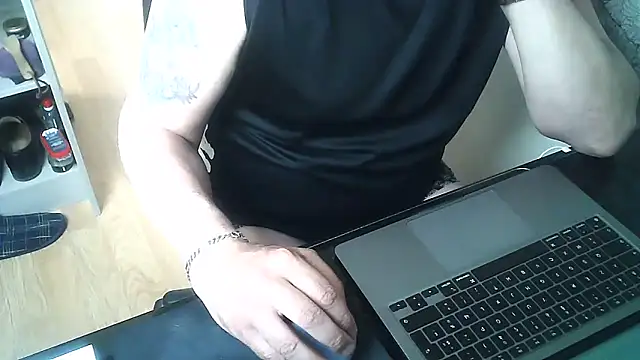 Snapshot of DUDURA@xh chatting on 04-29-26, 12:42 DUDURAxh online show from 04-29-26, 12:42
