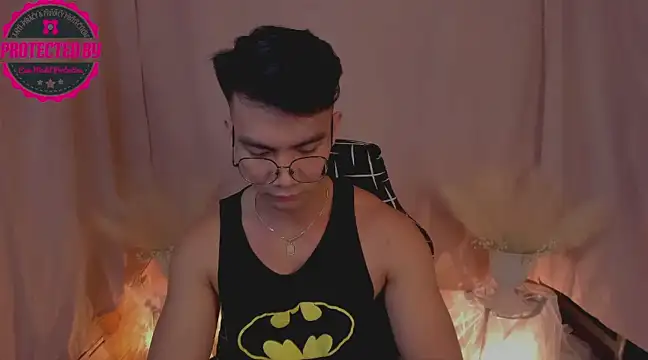 Snapshot of 000batman000 chatting on 12-11-24, 01:28 000batman000 online show from 12-11-24, 01:28