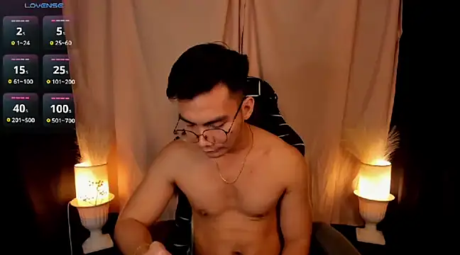 Snapshot of 000batman000 chatting on 02-06-25, 05:57 000batman000 online show from 02-06-25, 05:57