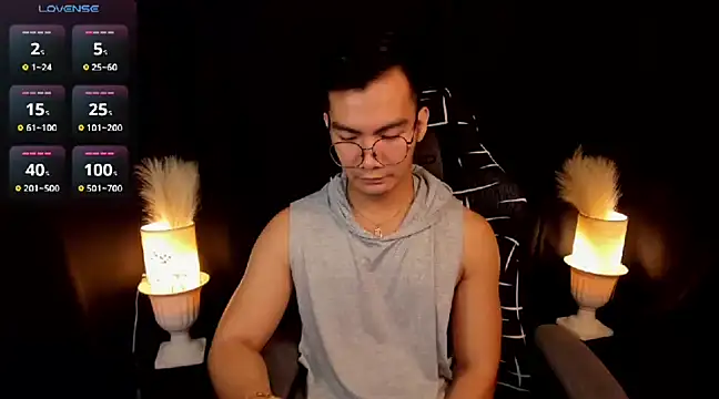 Snapshot of 000batman000 chatting on 03-04-25, 12:39 000batman000 online show from 03-04-25, 12:39