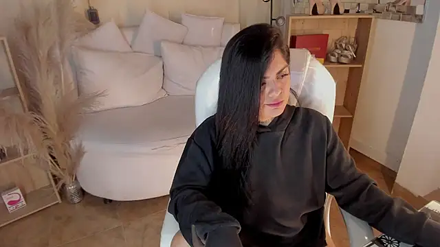 Catalinaa martinez online show from 01-08-25, 05:27