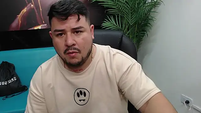 Snapshot of oso_dirty_ chatting on 12-19-24, 05:50 oso dirty online show from 12-19-24, 05:50