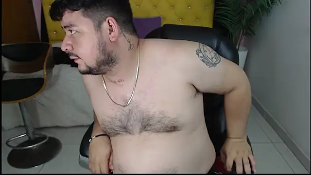 Snapshot of oso_dirty_ chatting on 01-12-25, 05:33 oso dirty online show from 01-12-25, 05:33