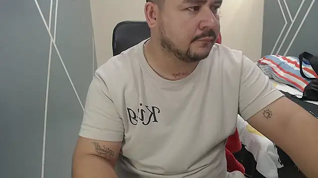 Snapshot of oso_dirty_ chatting on 01-22-25, 05:28 oso dirty online show from 01-22-25, 05:28