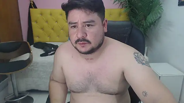 Snapshot of oso_dirty_ chatting on 02-21-25, 05:31 oso dirty online show from 02-21-25, 05:31