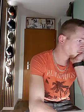 Playbunniboy online show from 12-17-24, 06:31