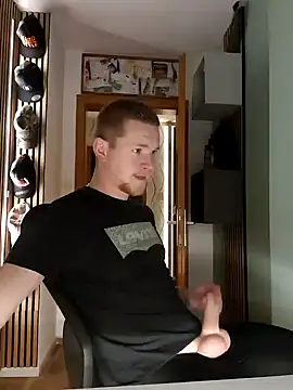 Playbunniboy online show from 01-06-25, 04:34