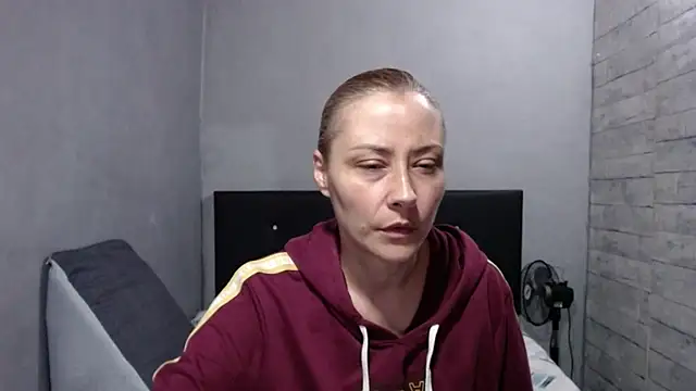 cataanderson  online show from 04-07-26, 10:48