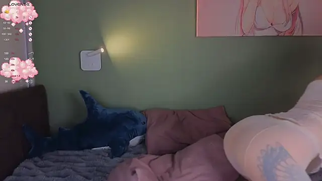 Snapshot of LinoAdaro chatting on 12-11-24, 01:05 LinoAdaro online show from 12-11-24, 01:05