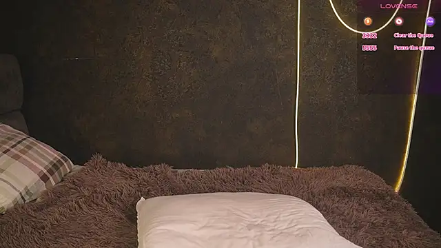 Snapshot of LinoAdaro chatting on 11-21-25, 04:44 LinoAdaro online show from 11-21-25, 04:44