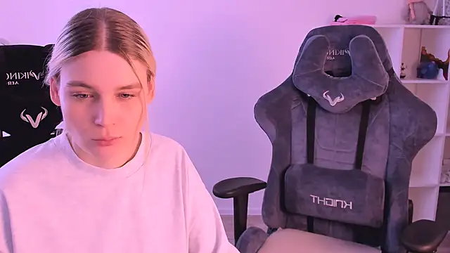 hotblonds online show from 01-11-25, 11:34