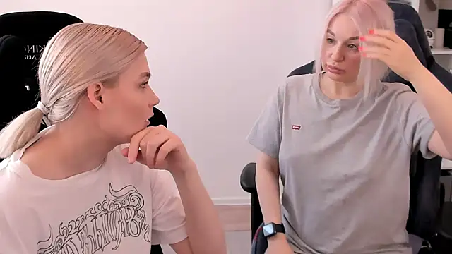 hotblonds online show from 03-17-25, 10:17