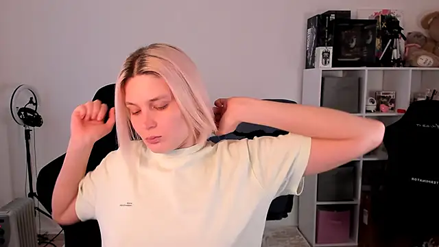 hotblonds online show from 11-23-25, 11:10