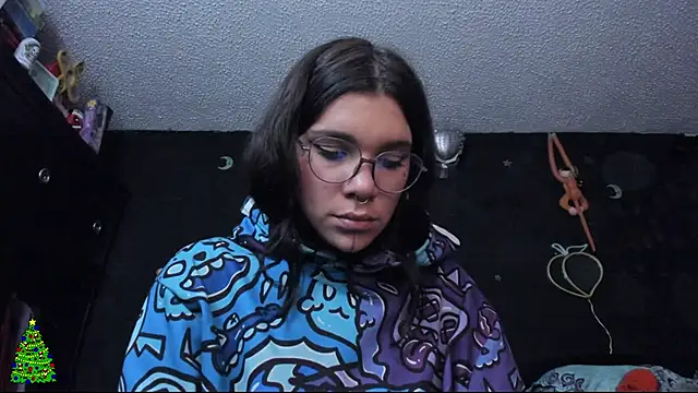 Snapshot of Lilmarieee chatting on 12-09-24, 10:09 Lilmarieee online show from 12-09-24, 10:09