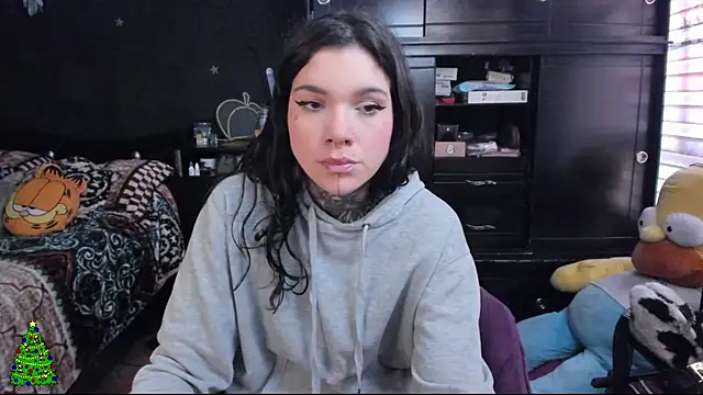 Snapshot of Lilmarieee chatting on 12-27-24, 01:39 Lilmarieee online show from 12-27-24, 01:39