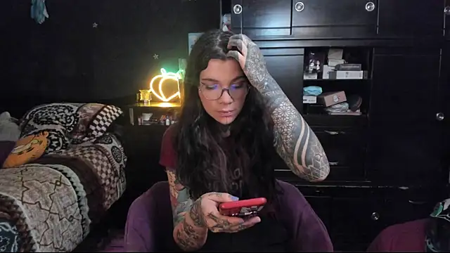 Snapshot of Lilmarieee chatting on 01-22-25, 09:54 Lilmarieee online show from 01-22-25, 09:54