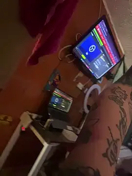 Snapshot of Lilmarieee chatting on 02-02-25, 08:30 Lilmarieee online show from 02-02-25, 08:30