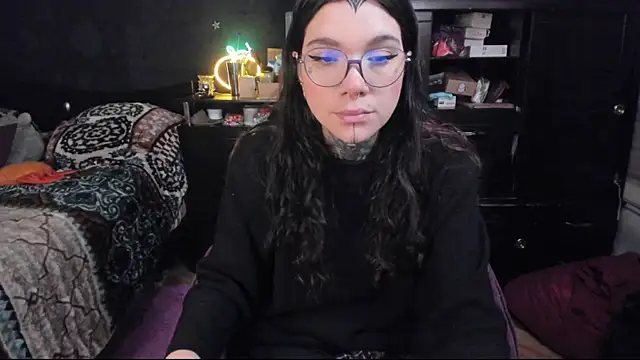 Snapshot of Lilmarieee chatting on 02-12-25, 09:43 Lilmarieee online show from 02-12-25, 09:43