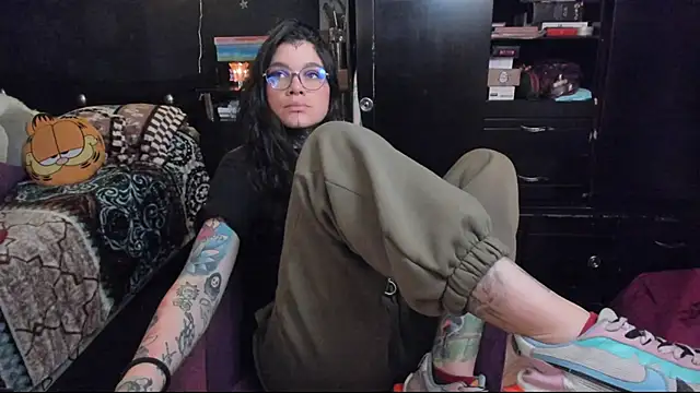 Snapshot of Lilmarieee chatting on 03-20-25, 01:13 Lilmarieee online show from 03-20-25, 01:13