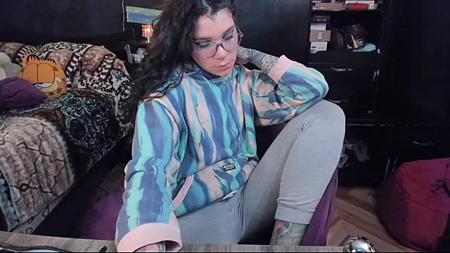 Snapshot of Lilmarieee chatting on 03-20-25, 10:07 Lilmarieee online show from 03-20-25, 10:07