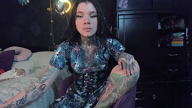 Lilmarieee online show from 11-13-25, 08:52